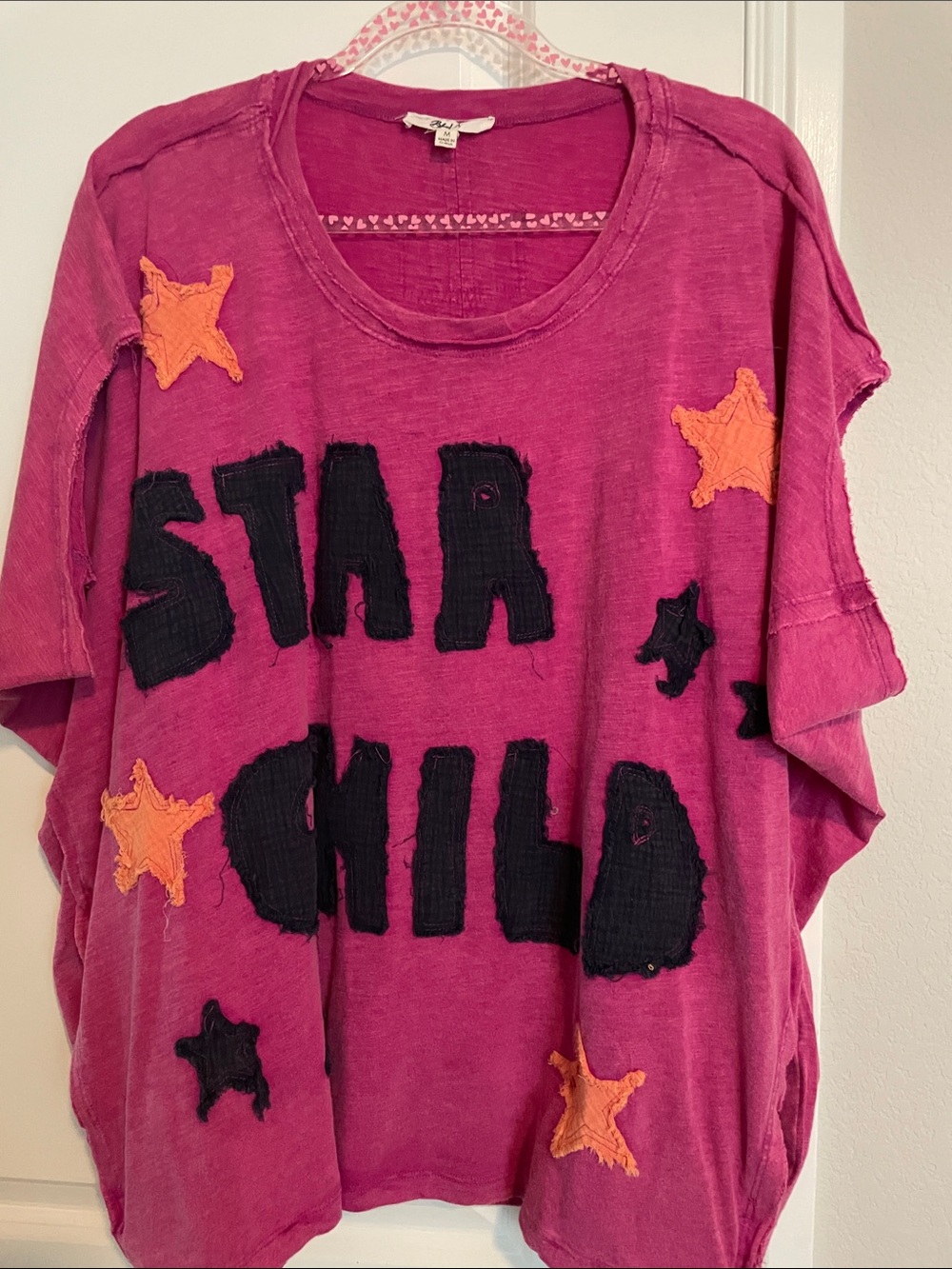 Women ' Pink Star Graphic Tee - Casual Drop Shoulder Top with pockets